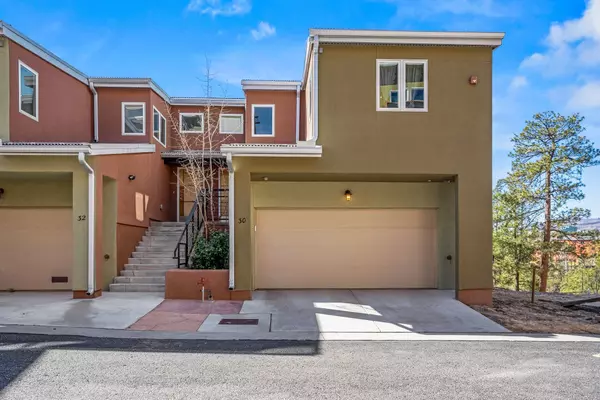 30 Canyon View, Los Alamos, NM 87544