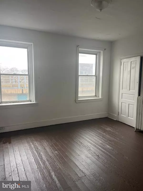 2844 KENSINGTON AVE, Philadelphia, PA 19134