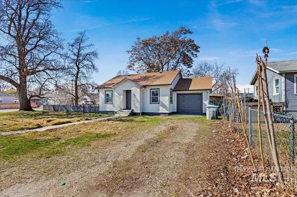 705 N 9th Ave, Caldwell, ID 83605