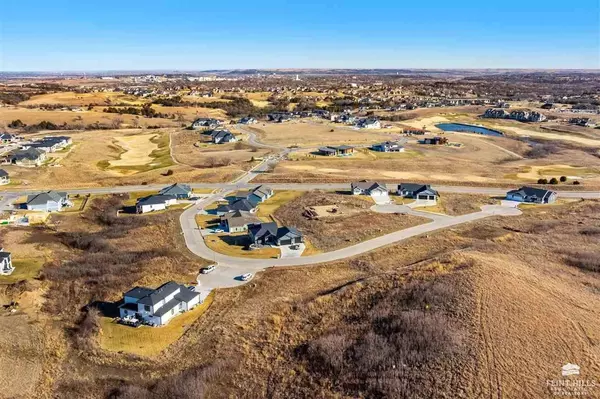 3919 Travers CIR, Manhattan, KS 66503