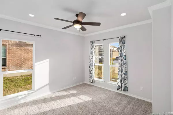 15210 comanche gard, San Antonio, TX 78233