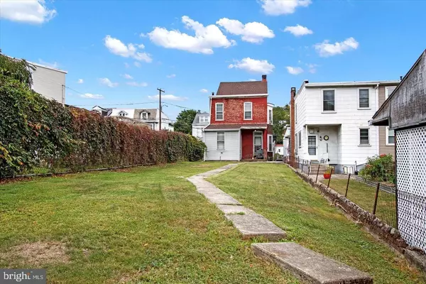 1751 WEST END AVE, Pottsville, PA 17901