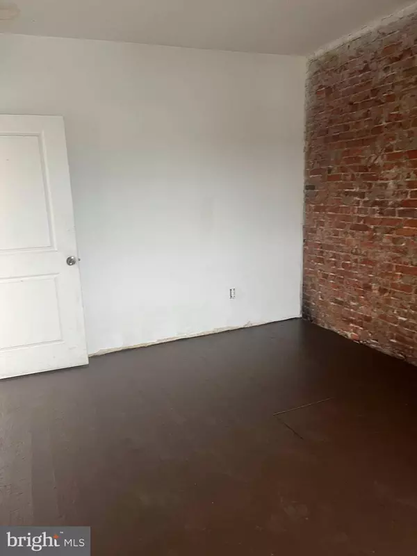 2844 KENSINGTON AVE, Philadelphia, PA 19134