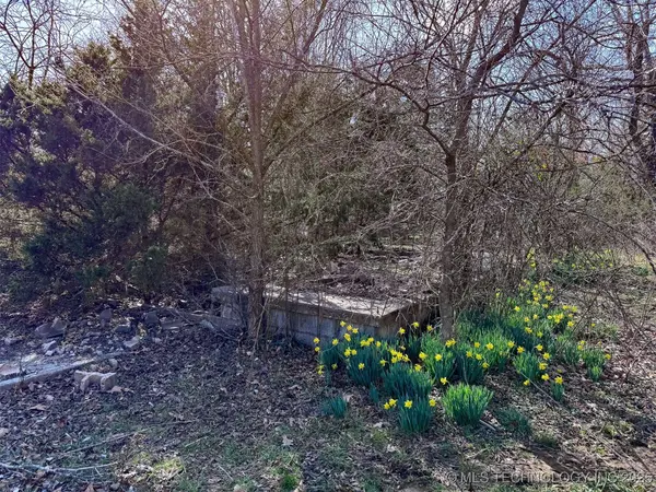 Hwy 101, Muldrow, OK 74948