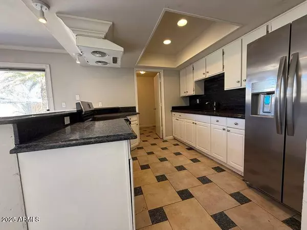 5639 N 46TH Avenue, Glendale, AZ 85301