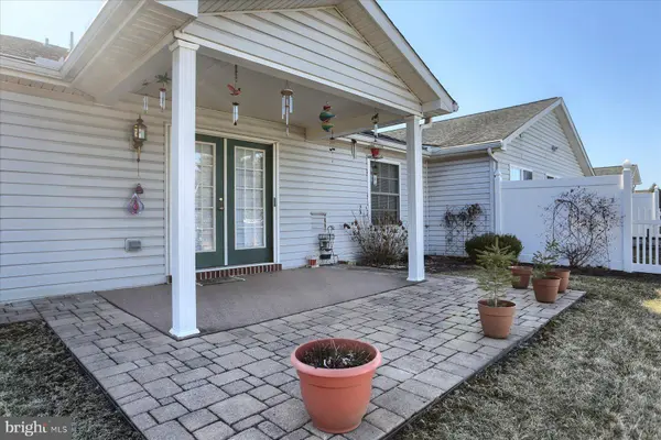 40 BURWICK DR, Mechanicsburg, PA 17050