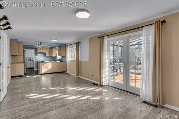 2653 BERRY Drive, Bloomfield Hills, MI 48304