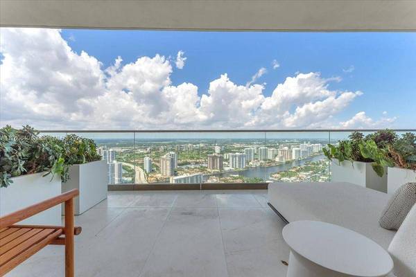 18975 Collins Ave #5302, Sunny Isles Beach, FL 33160