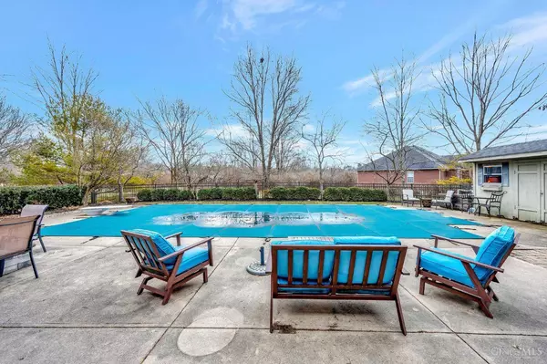 6508 Holloway Dr, Liberty Twp, OH 45044