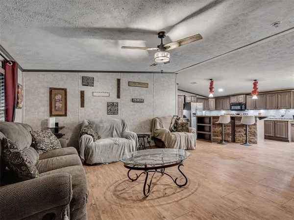 106438 Rodeo DR, Mcloud, OK 74851