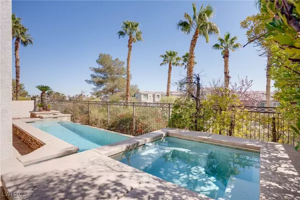 12 Cascade Lake Street, Las Vegas, NV 89148