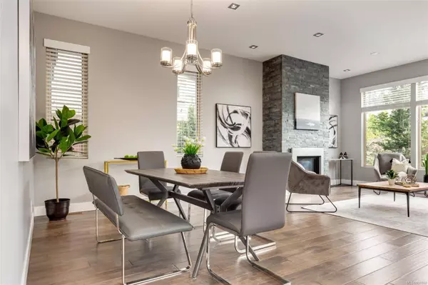 738 West Ridge Way, Qualicum Beach, BC V9K 0A9