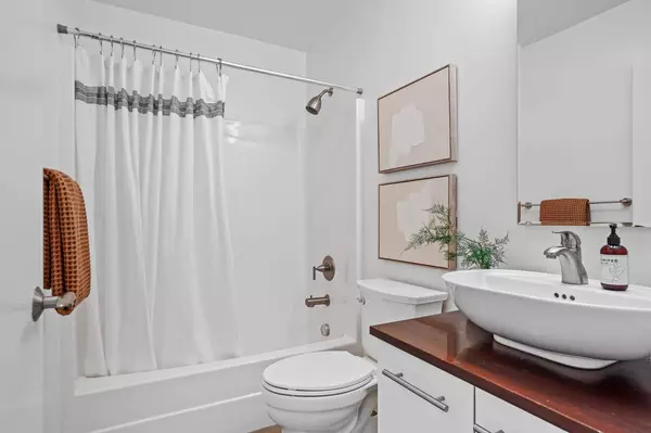 3522 4th AVE, Sacramento, CA 95817