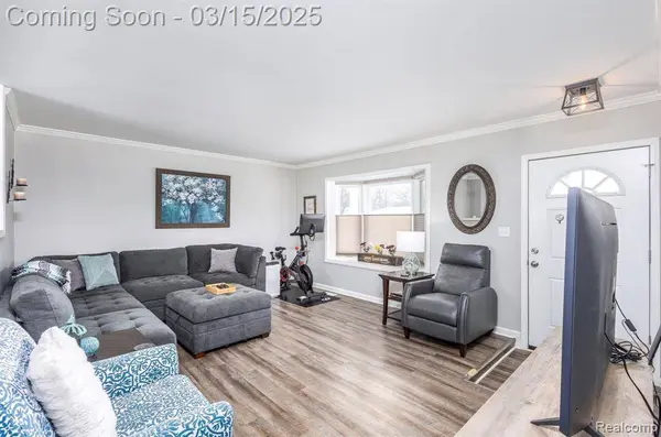 1335 S JOHN HIX Street, Westland, MI 48186