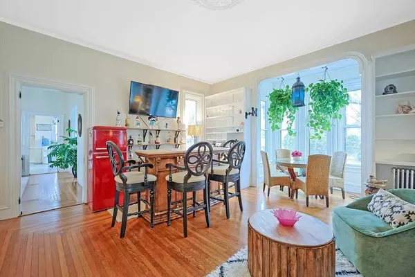 3 Prospect St, Taunton, MA 02780