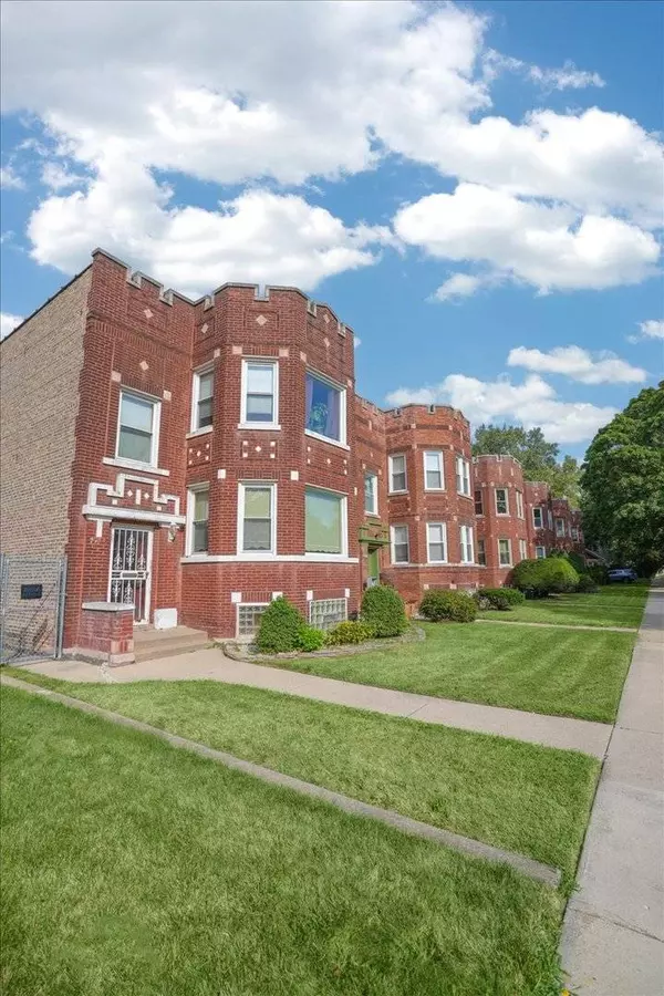 7738 S Merrill Avenue, Chicago, IL 60649