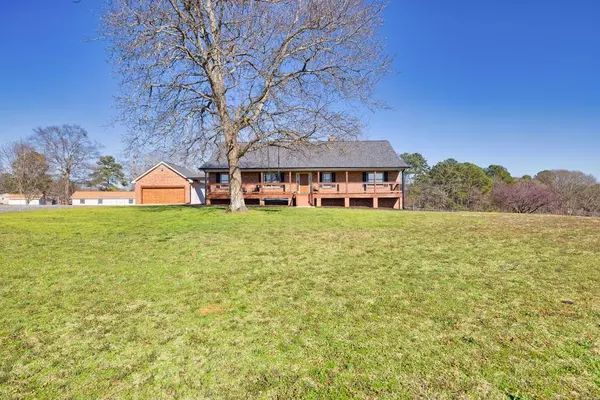 5692 Rock Patch RD, Loganville, GA 30052