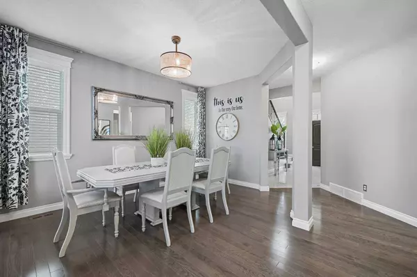 216 Marquis LNDG SE, Calgary, AB T3M 2H3