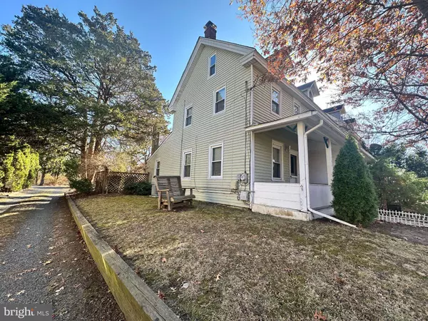 137 S MAIN ST, Medford, NJ 08055