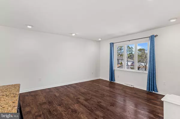 309 W COLLINGS DR, Williamstown, NJ 08094