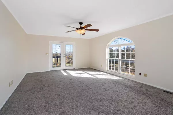 10221 County Road 152, Williamsburg, MO 63388