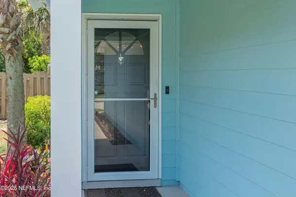 1692 WESTWIND DR, Jacksonville Beach, FL 32250