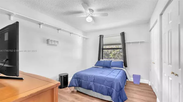 837 SW 159th Ter, Sunrise, FL 33326