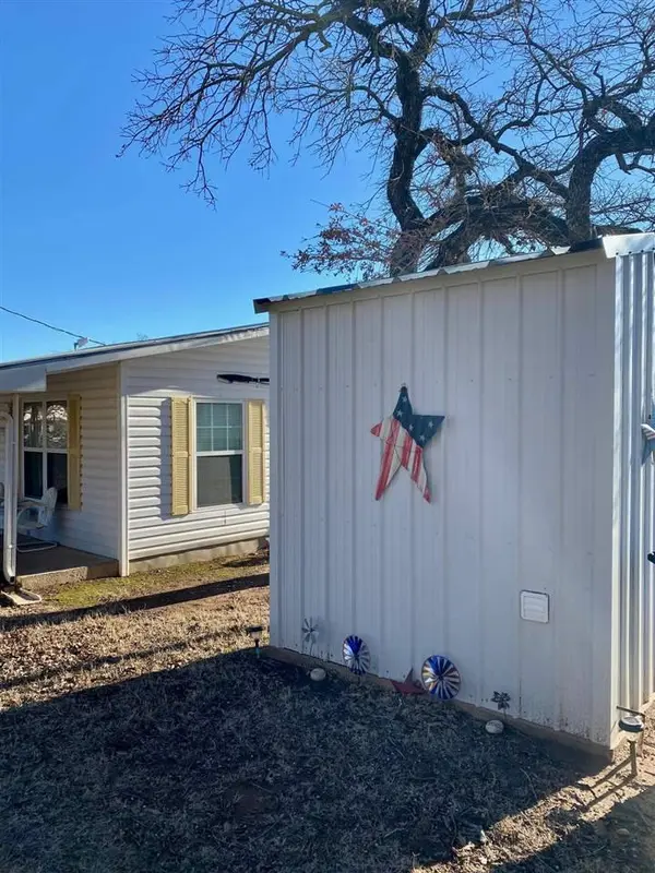 7919 Blue Gill, Marlow, OK 73055