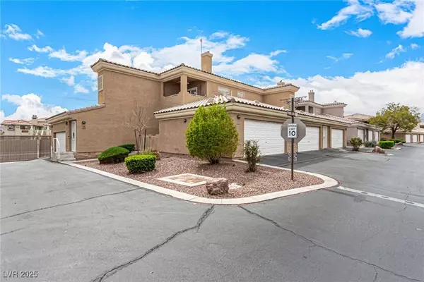 6809 Cobre Azul Avenue #201, Las Vegas, NV 89108