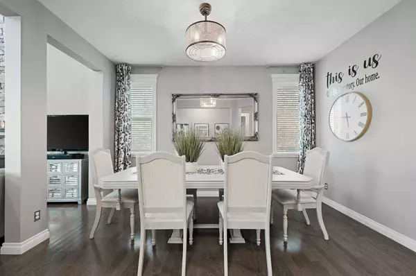 216 Marquis LNDG SE, Calgary, AB T3M 2H3