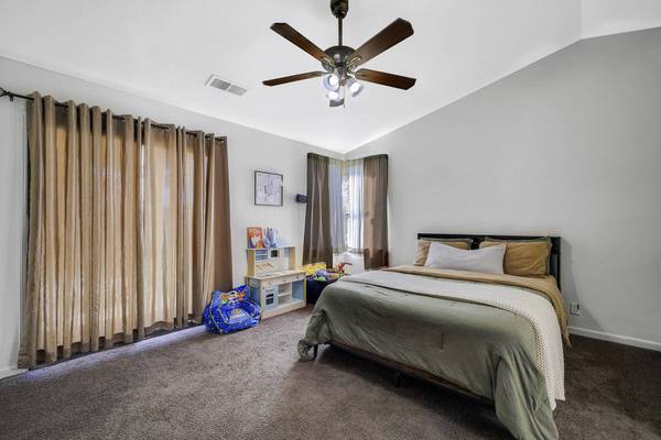 1875 Modoc Avenue, Tulare, CA 93274