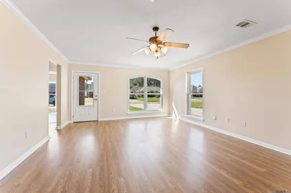 12503 Havenwood Dr, Denham Springs, LA 70726