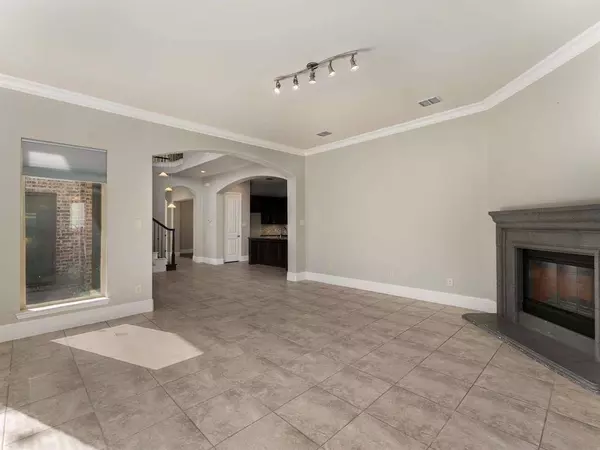 7004 Comal Drive, Irving, TX 75039