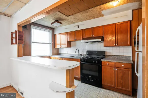 6102 TABOR AVE, Philadelphia, PA 19111