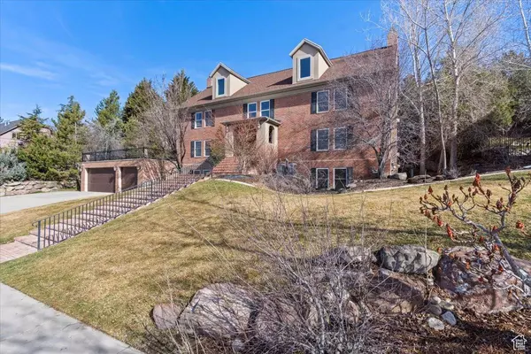 2615 E CHALET CIR, Cottonwood Heights, UT 84093