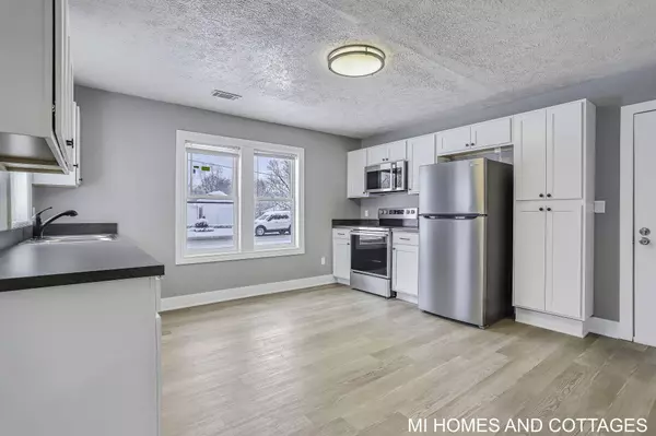 6438 Adams Street, Zeeland, MI 49464