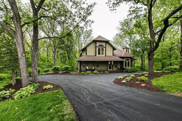 6 Bittersweet Court, Galena, IL 61036