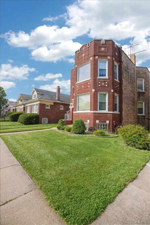 7738 S Merrill Avenue, Chicago, IL 60649