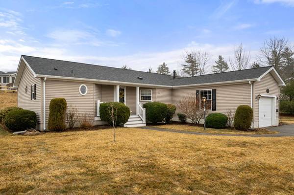 3008 Pheasant Ln, Middleboro, MA 02346-6378