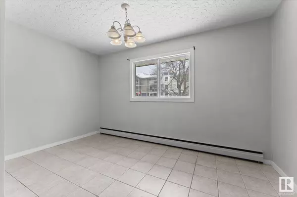 11544 and 11546 136 ST NW, Edmonton, AB T5M 1M3