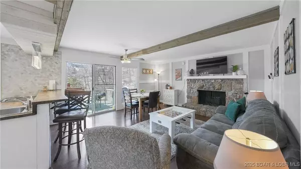 424 Duenke DR #424, Osage Beach, MO 65065