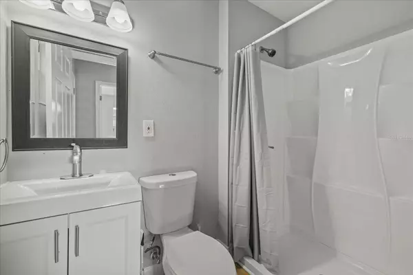 1515 W LAMBRIGHT ST, Tampa, FL 33604