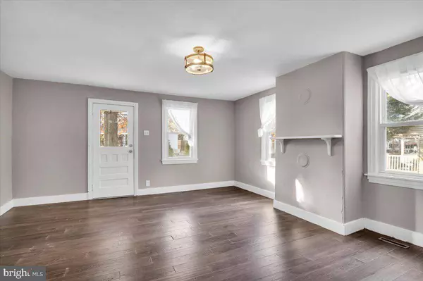 137 S MAIN ST, Medford, NJ 08055