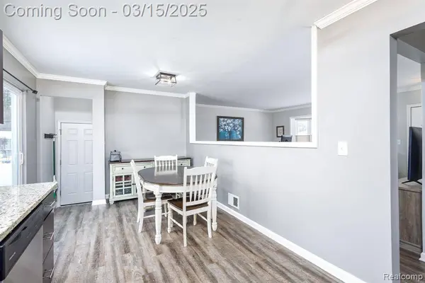 1335 S JOHN HIX Street, Westland, MI 48186