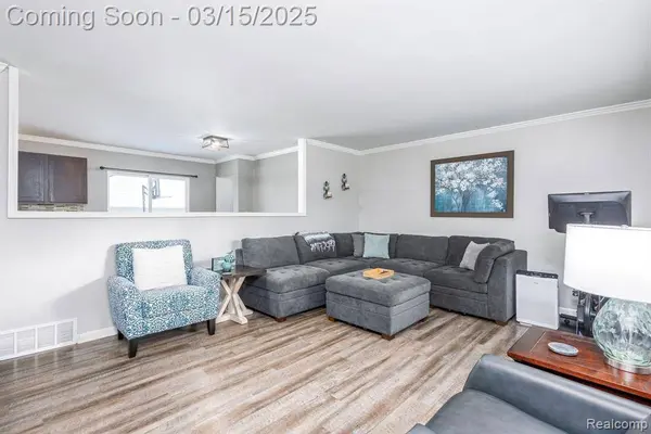 1335 S JOHN HIX Street, Westland, MI 48186