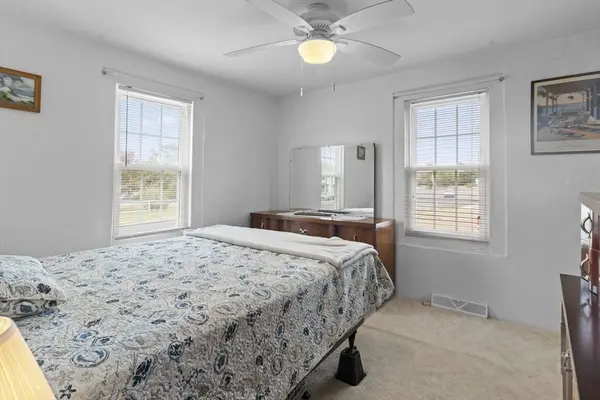 876 Ocean St, Marshfield, MA 02051