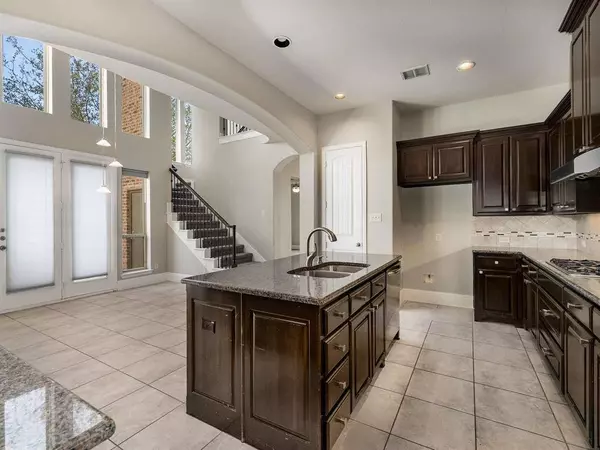 7004 Comal Drive, Irving, TX 75039