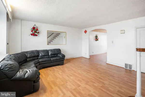 6102 TABOR AVE, Philadelphia, PA 19111