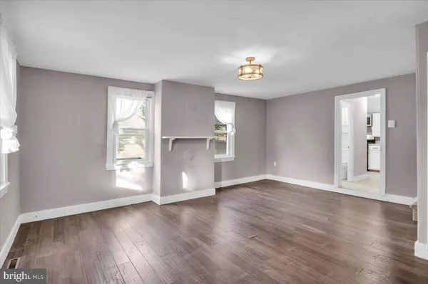 137 S MAIN ST, Medford, NJ 08055