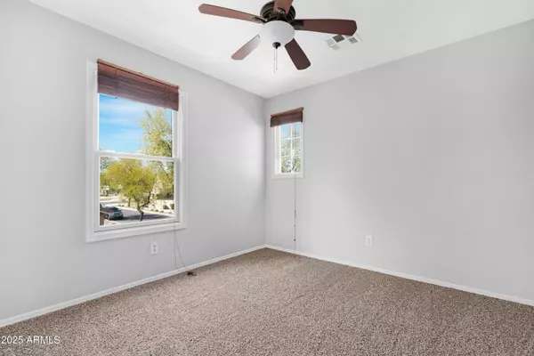 2331 E PECAN Road, Phoenix, AZ 85040